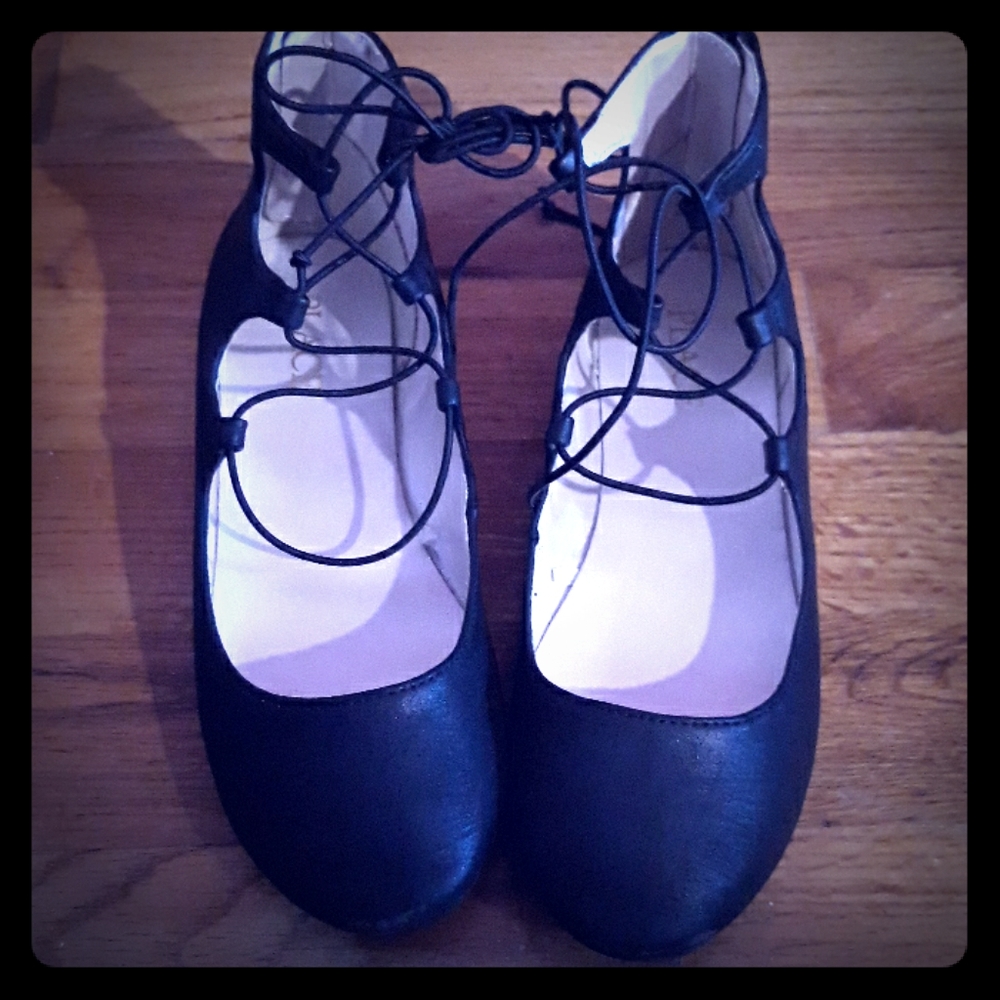 Girls tie up dress shoes